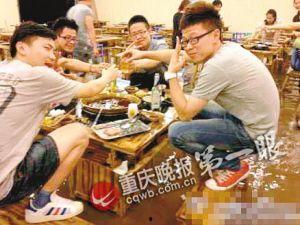 带凳子吃瓜真千金爆料全集,揭秘爆料全集背后的真相与争议
