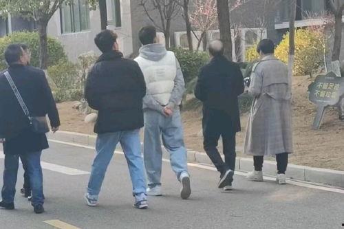 网曝吃瓜热门事件,吃瓜群众热议，真相究竟如何？