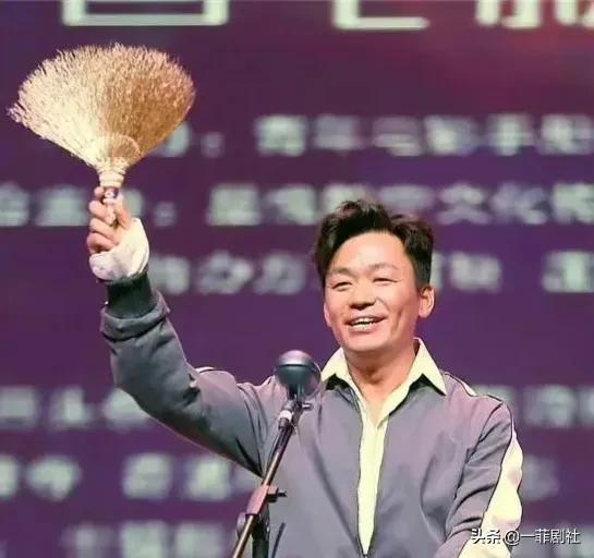 何炅娱乐圈吃瓜爆料事件,一场吃瓜爆料的真实盛宴