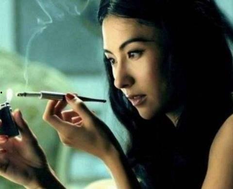 抽烟明星网红是谁,揭秘那些吸烟的明星网红